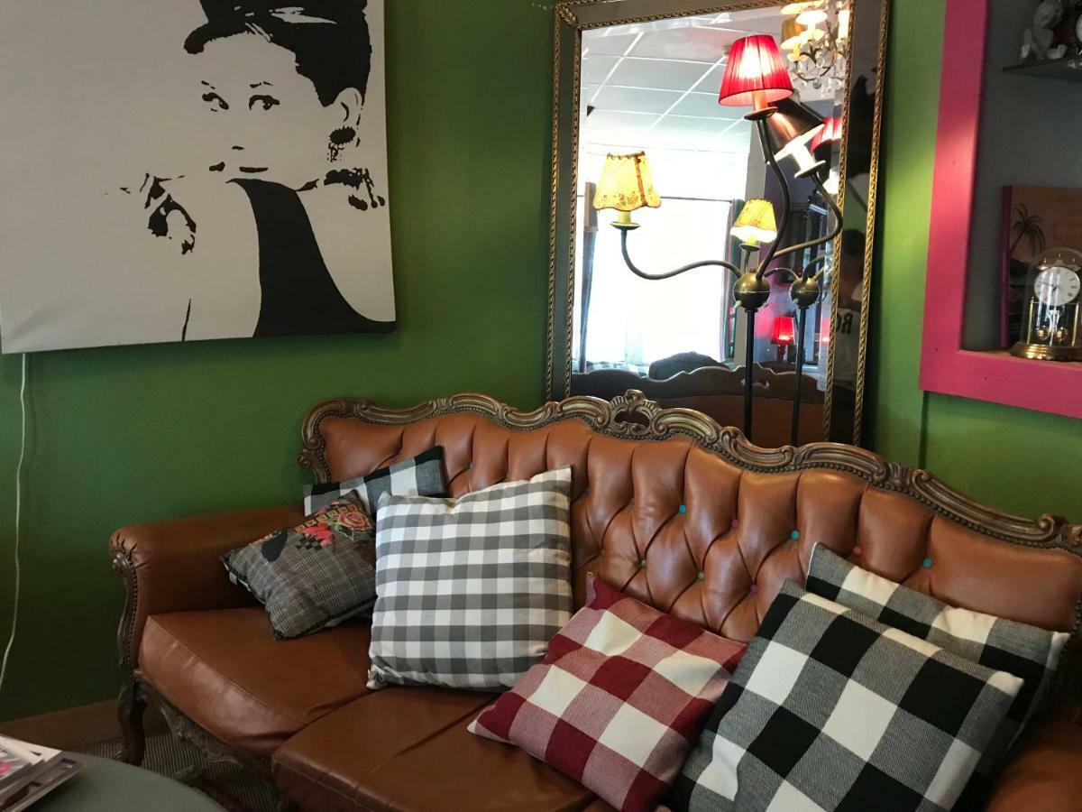 Hotel Les Remp'Arts Guérande Екстериор снимка
